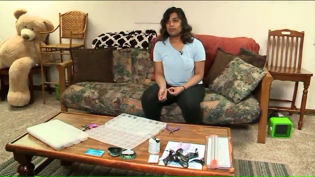 Teens Make Charm Bracelets to Help Brighten Smiles of Those in Need