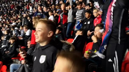 But pou l’OL « qui ne saute pas n’est ...... »