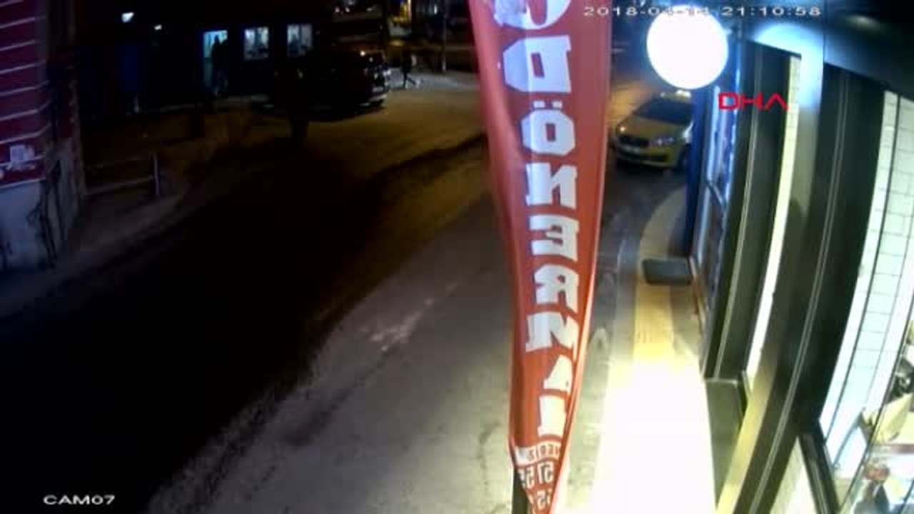 Sarıyer'de Taksi Durağını Basan Eski Kahya Dehşet Saçtı: 2 Yaralı