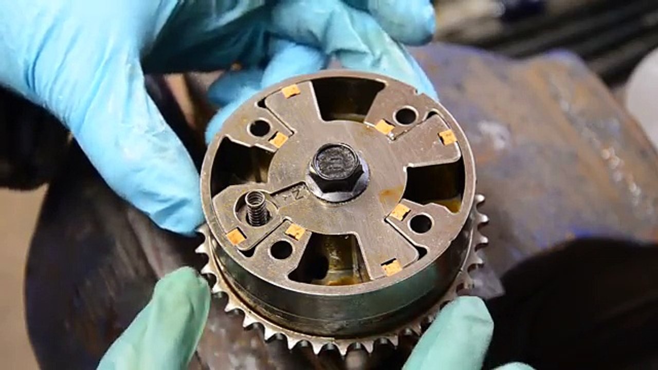 Inside a Toyota VVT-i Camshaft Gear!