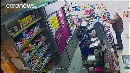 El exespía ruso Skripal y su hija tuvieron el primer contacto con el gas nervioso en su casa