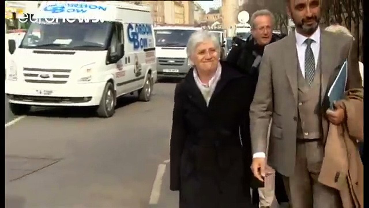 Ponsatí se entrega a las autoridades escocesas