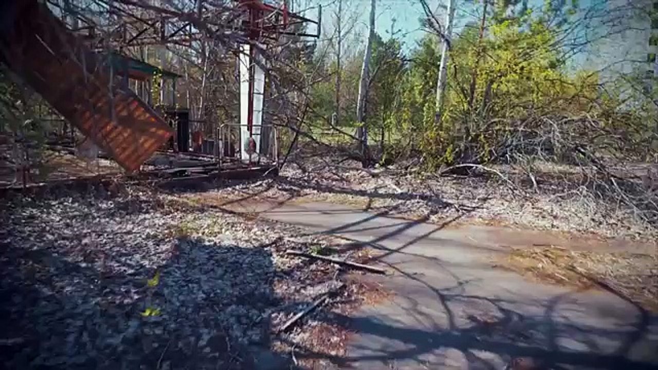 Сливки Шоу в Чернобыле. СКОЛЬКО СТОИТ попасть в ЗОНУ ОТЧУЖДЕНИЯ и ОПАСНО ли это