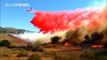 Vientos huracanados complican la lucha contra los incendios en el sur de California