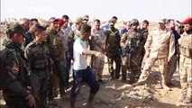 Fuerzas iraquíes descubren 400 cuerpos en una fosa común en una zona arrebatada al Dáesh