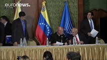 La oposición venezolana rechaza participar en negociaciones con Maduro