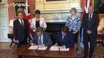 Theresa May alcanza un acuerdo de gobierno con el Partido Democrático Unionista de Irlanda del Norte