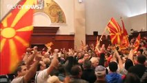 El presidente macedonio pide calma tras los altercados en el Parlamento