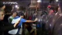Polémico desalojo de docentes que se manifestaban frente al parlamento en Buenos Aires