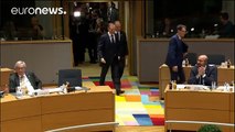 Tusk señala que Polonia no debe cortar lazos con la UE