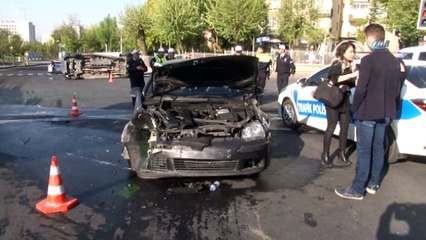 Askeri personel taşıyan servis minibüsü devrildi: 5 yaralı