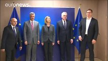 Kosovo y Serbia acuerdan rebajar las tensiones de las últimas semanas e intensificar su diálogo