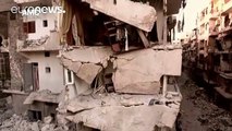La aviación rusa y siria intensifican los bombardeos sobre el este de Alepo tras unos días de…