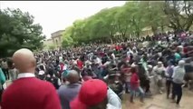 Sudáfrica: varios estudiantes y policías heridos en las protestas universitarias