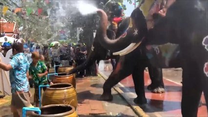 هذا الصباح- عيد الماء.. حمام جماعي بشوارع بانكوك