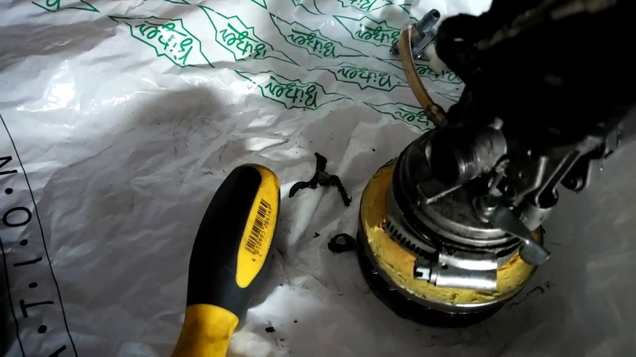 Projekt Fusion - Teil 19 - Vergaser abgebaut und neue Dichtungen bestellt