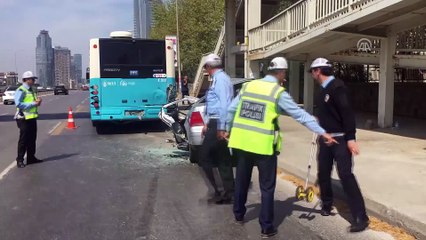 Kartal'da trafik kazası: 1 ölü, 1 yaralı - İSTANBUL