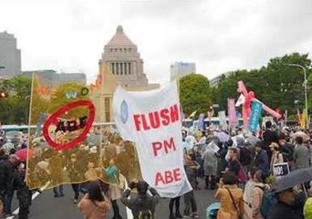 Demonstrators Call for Shinzo Abe's Resignation in Face of Scandals