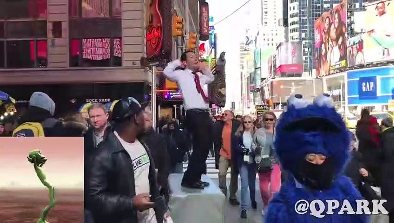 Dame Tu Cosita Challenge IN PUBLIC____April  2018