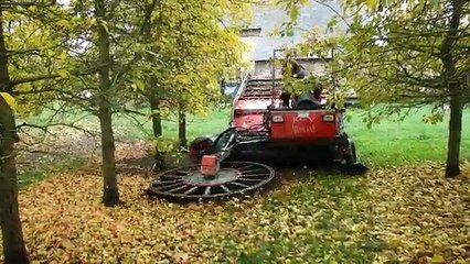 harvesting machine collects all fruits in just one minutes
