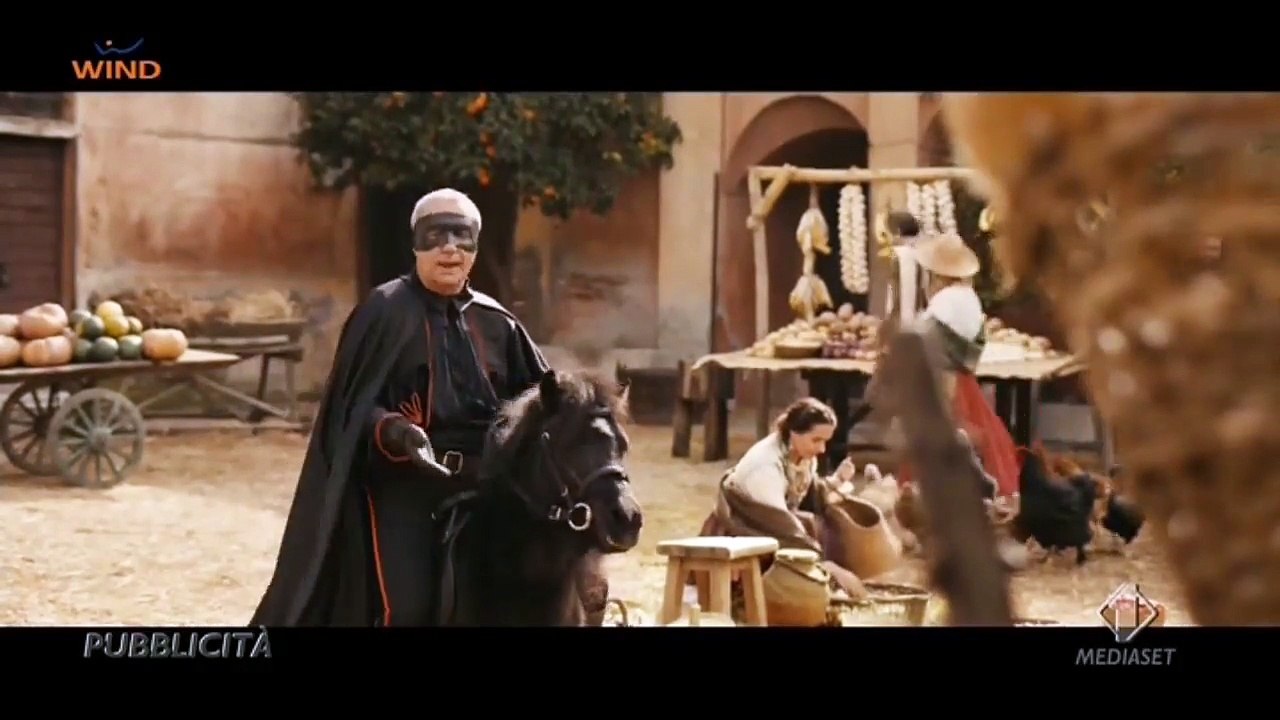 Pubblicità Wind 2018  panariello zorro spot