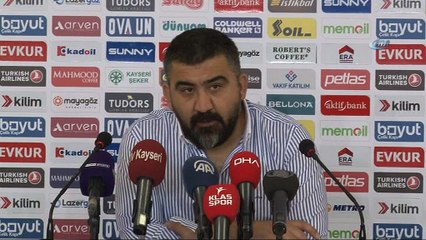 Ümit Özat: “Oyuncular diken üstünde olmayı çok seviyor”
