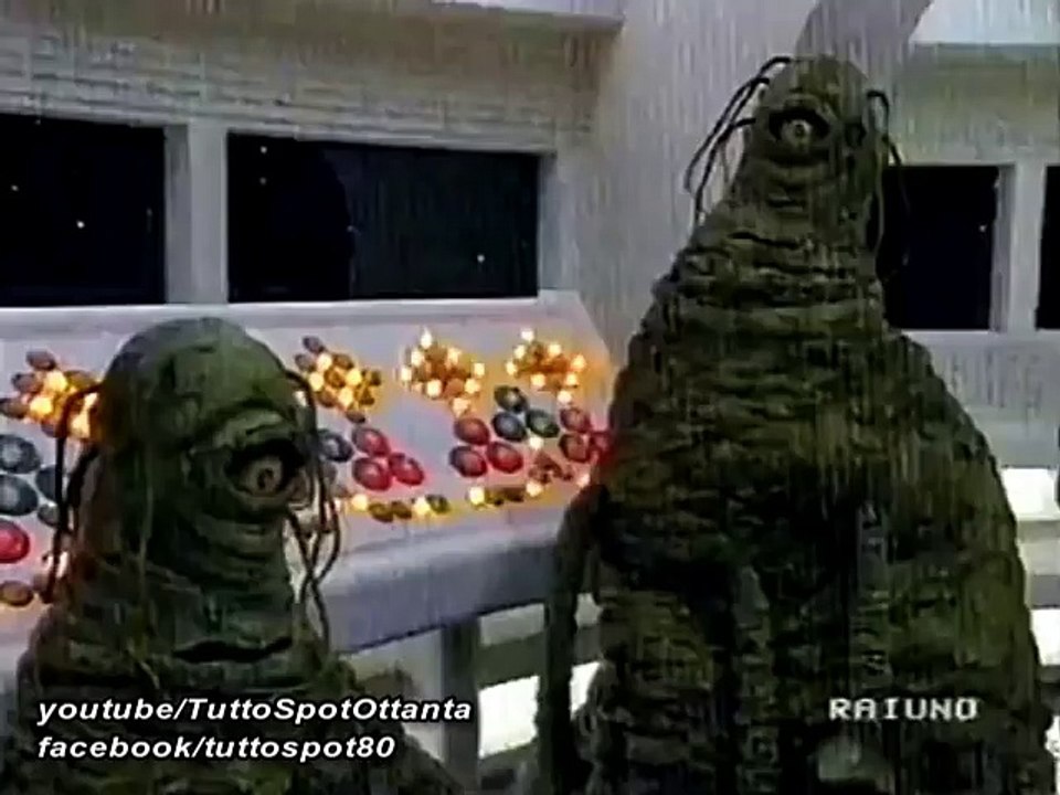 Pubblicità Coop con Alieni - 1992 (diretto da Woody Allen) con il doppiatore Mino Caprio