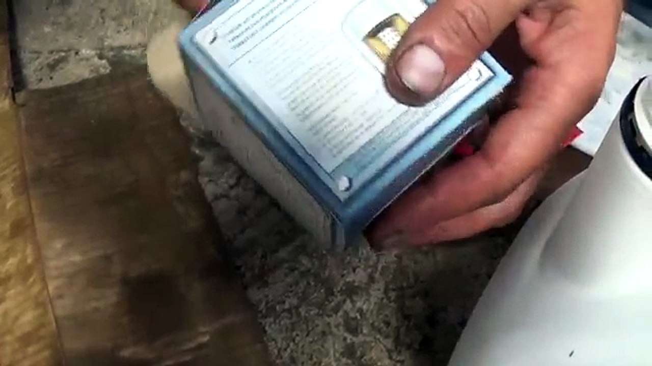 Dodge Caliber Oil Change 2.0 Engine. How to change the oil on Dodge Caliber