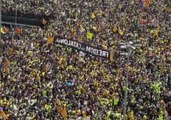 Hundreds of Thousands of Demonstrators in Barcelona Call for Release of Jailed Catalan Leaders