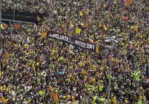 Hundreds of Thousands of Demonstrators in Barcelona Call for Release of Jailed Catalan Leaders