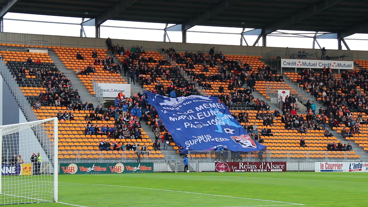 Pas les mêmes couleurs, mais la même passion. TOUS SUPPORTERS.
