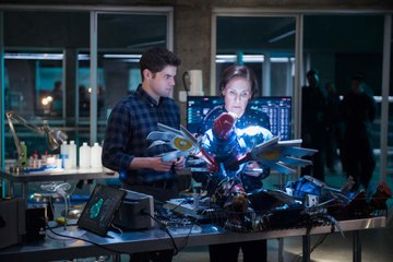 'Supergirl: 3x14 Season 3 Episode 14, Schott Through the Heart