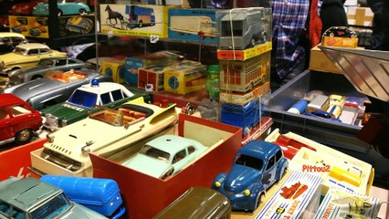 Bourses de jouets anciens, Retrojouets