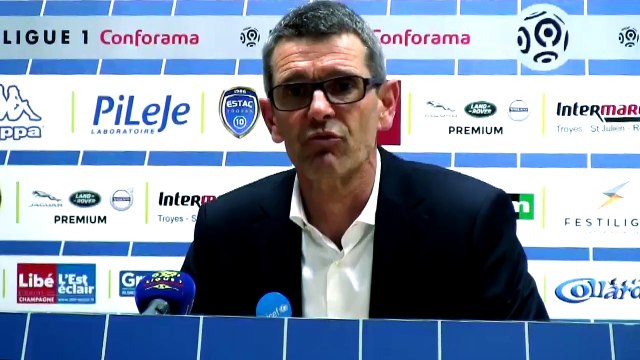 Ne pas laisser deux mètres à Thauvin