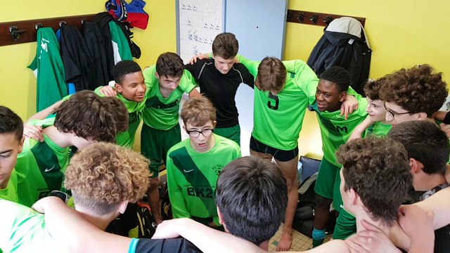 Cri de guerre après la victoire 2-5 face au FC Cauffry le 31/03/2018 en Coupe du CPE Oise