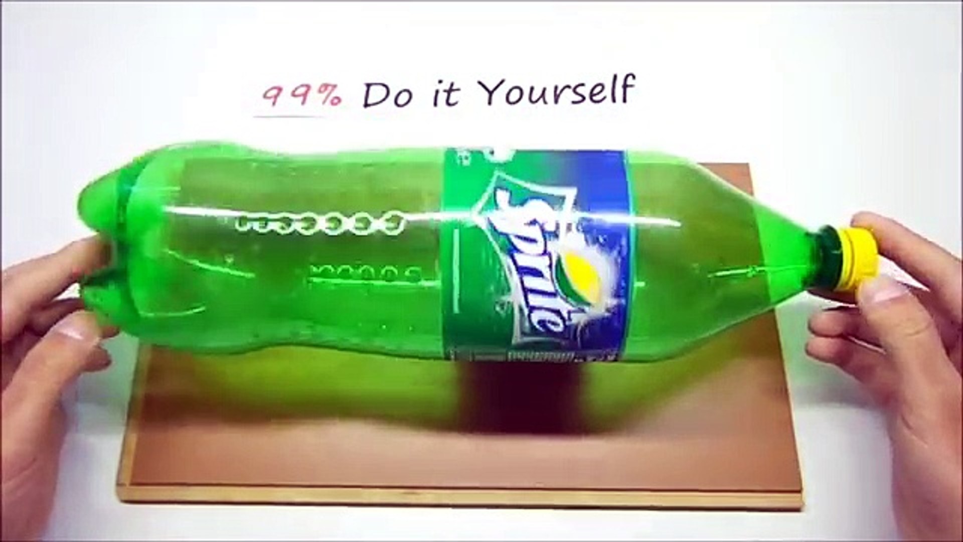 ⁣Как сделать пылесос из бутылки своими руками? / How to make the vacuum cleaner out of the bottle?