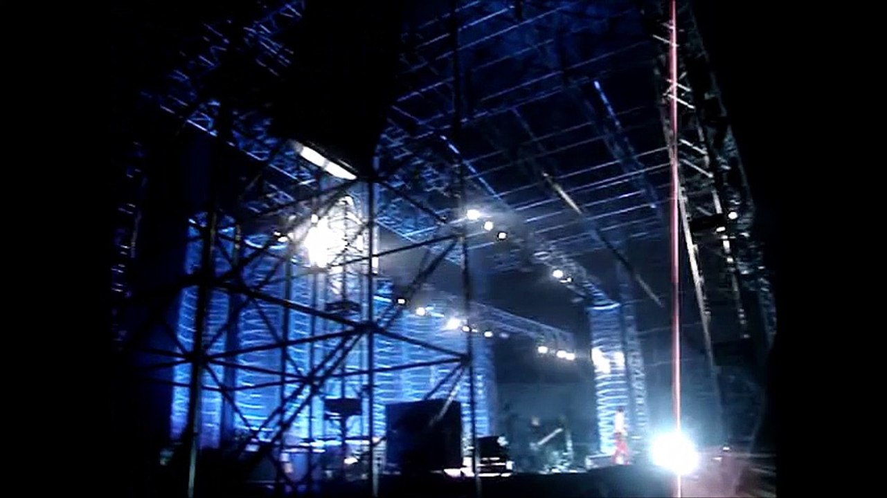 Muse - New Born, Kuala Lumpur Stadium Negara, 02/25/2007