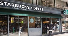 Starbucks, Sipariş Vermek İçin Arkadaşlarını Bekleyen Müşterileri Gözaltına Aldırdı