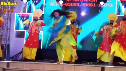 குண்டுப்பெண்ணின் குத்தாட்டம் வைரலாகும் வீடியோ!