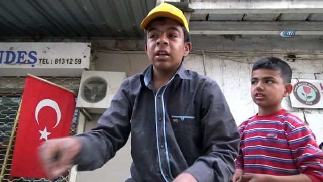 Suriyeli 15 yaşındaki çocuk 9 kişilik ailesinin geçimini çöpten sağlıyor