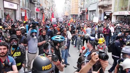 &#39;Siz çalın, çırpın, öldürün; biz evden çıkmayalım, öyle mi?&#39;