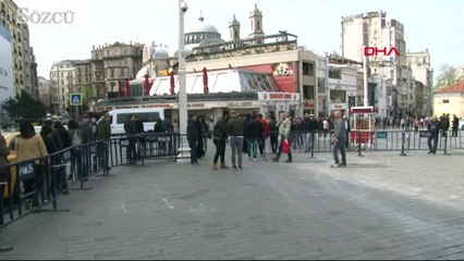 Download Video: Taksim Meydanı bariyerlerle kapatıldı