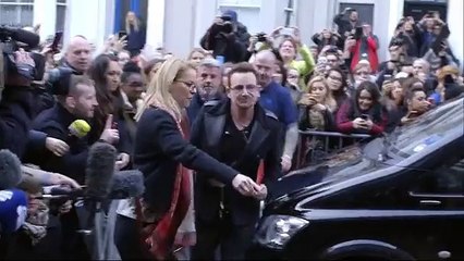 Dünyaca ünlü sanatçılar Ebola&#39;yla mücadele için söyledi!