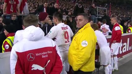 Hatası gole neden olan futbolcuyu taraftar teselli etti