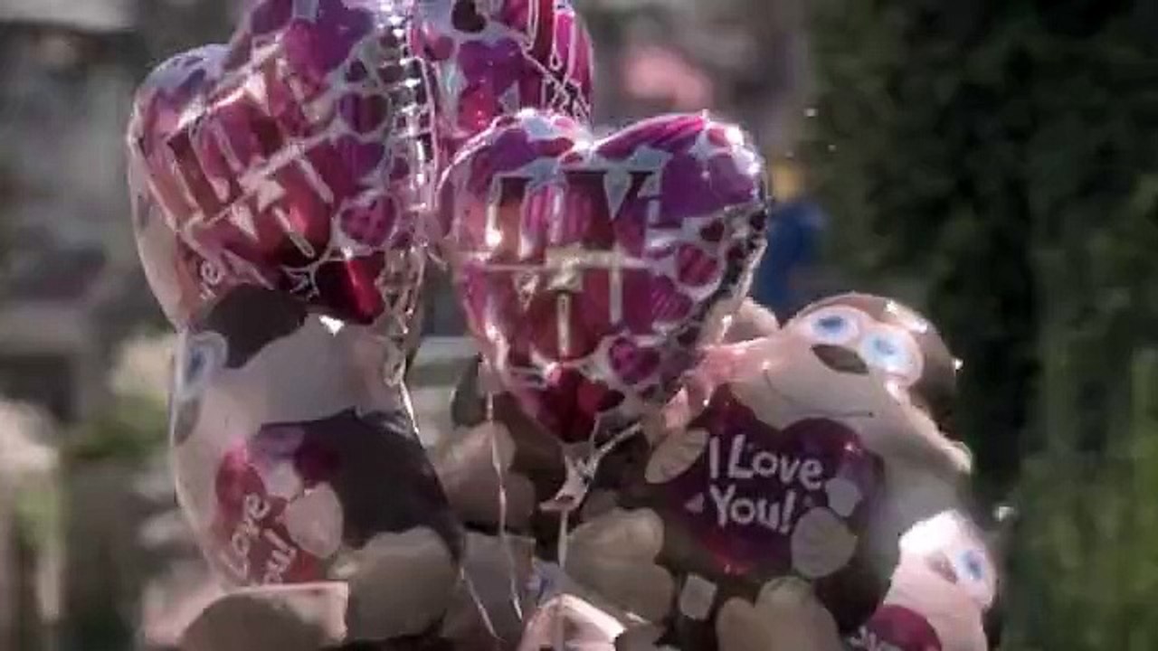 Aşık olun, gerisi iskelet