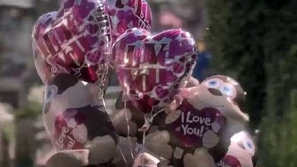 Aşık olun, gerisi iskelet