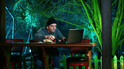 Kiralık Aşk&#39;ın flashback bölümünde Barış Arduç sürprizi