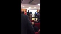 Avukatlar TBB Başkanı Metin Feyzioğlu'nu ''Tayyip seninle gurur duyuyor'' sloganıyla protesto etti