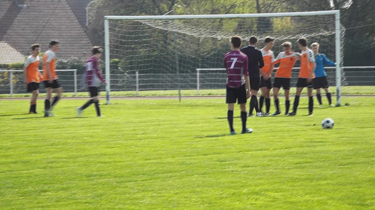 Championnat U17 D2. SAILLY - LAMBERSART :  3 - 5  (1-1)