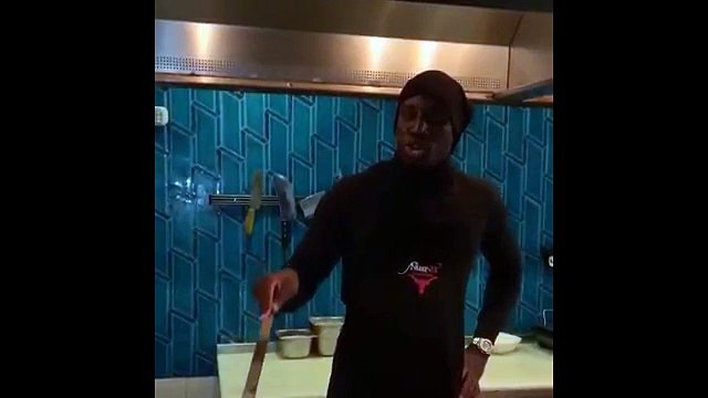 Demba Ba ve Moussa Sow kebapçı oldu